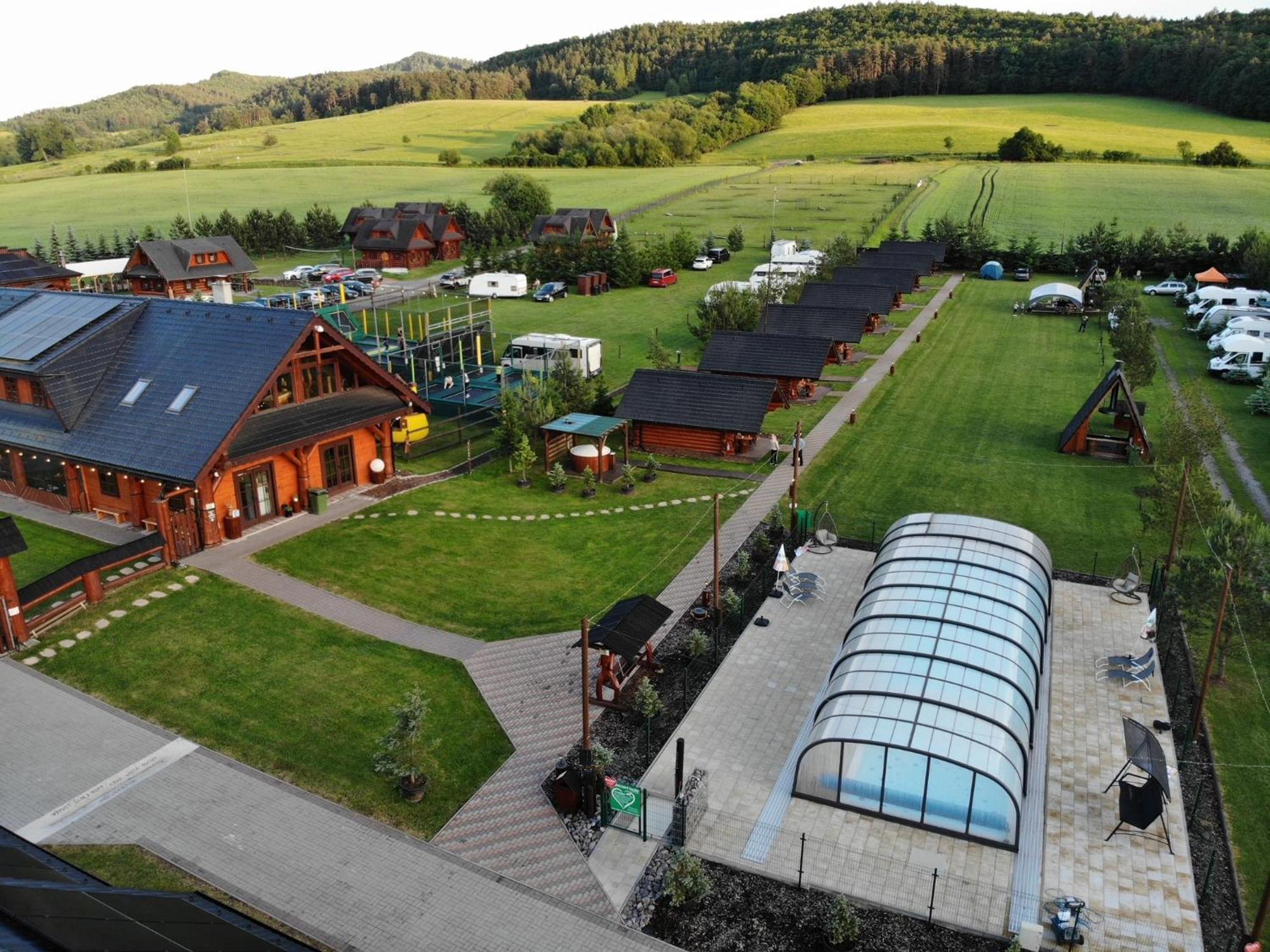 Hotel Camp Pacho Prievidza Esterno foto